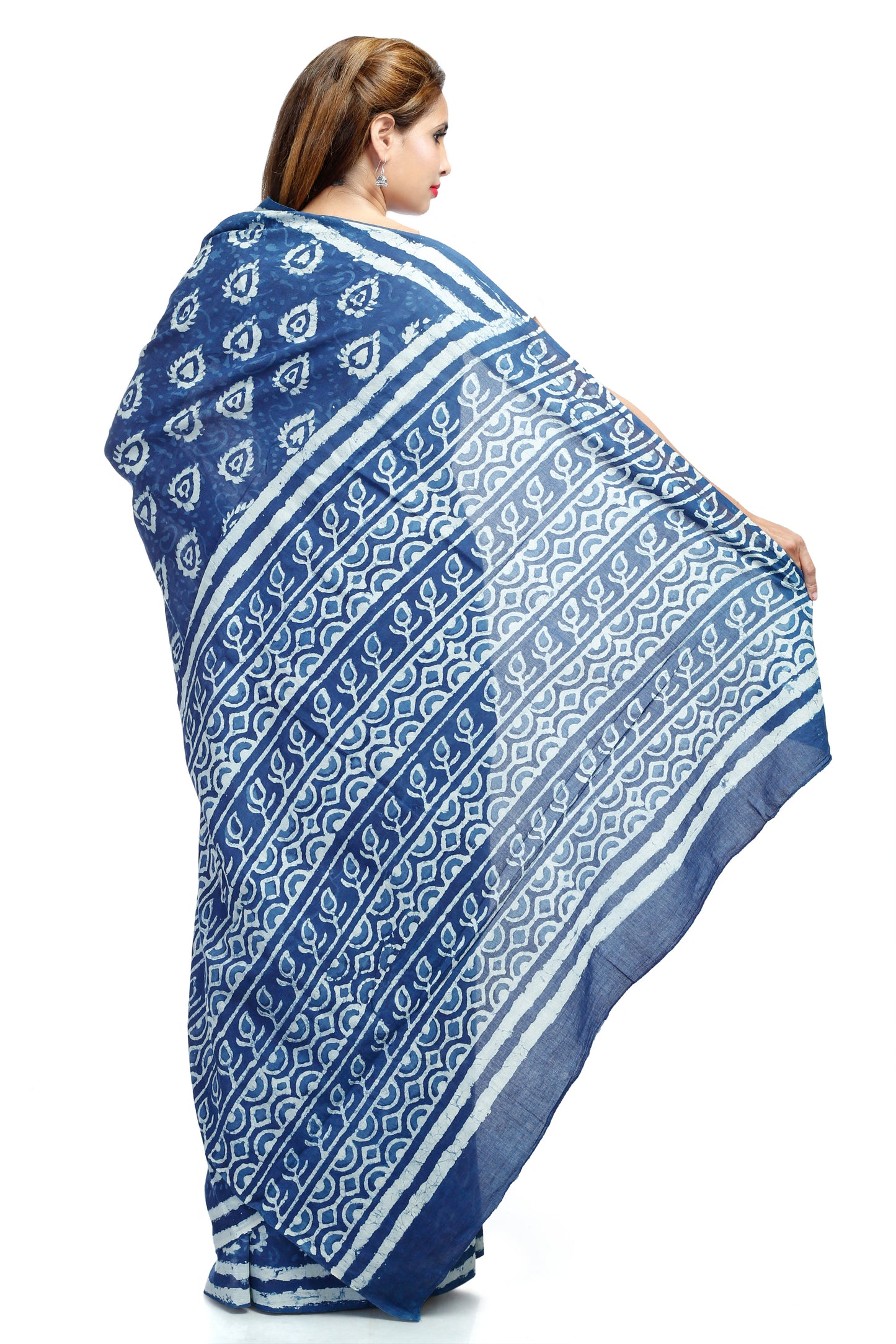 Pittora 'Berry' Indigo Dabu Hand-Block Print Karpāsa Saree