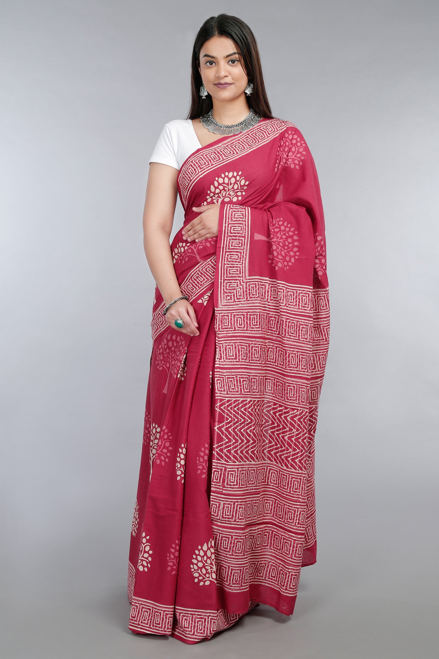 ‘Carmine’ Double Dabu Mul Mul Karpāsa Saree