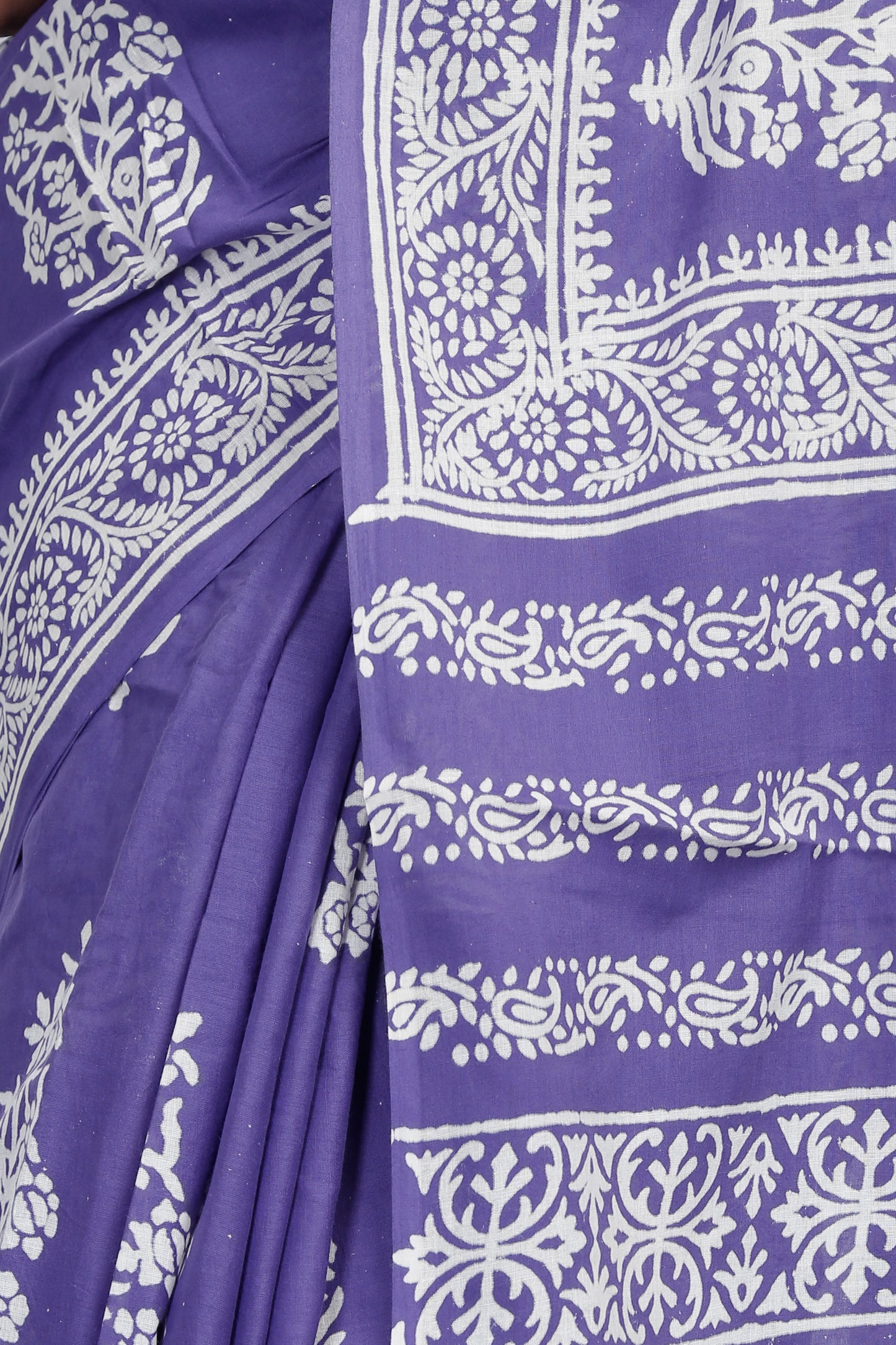 ‘Iris’ Sanganeri Discharge Mul Mul Karpāsa Saree