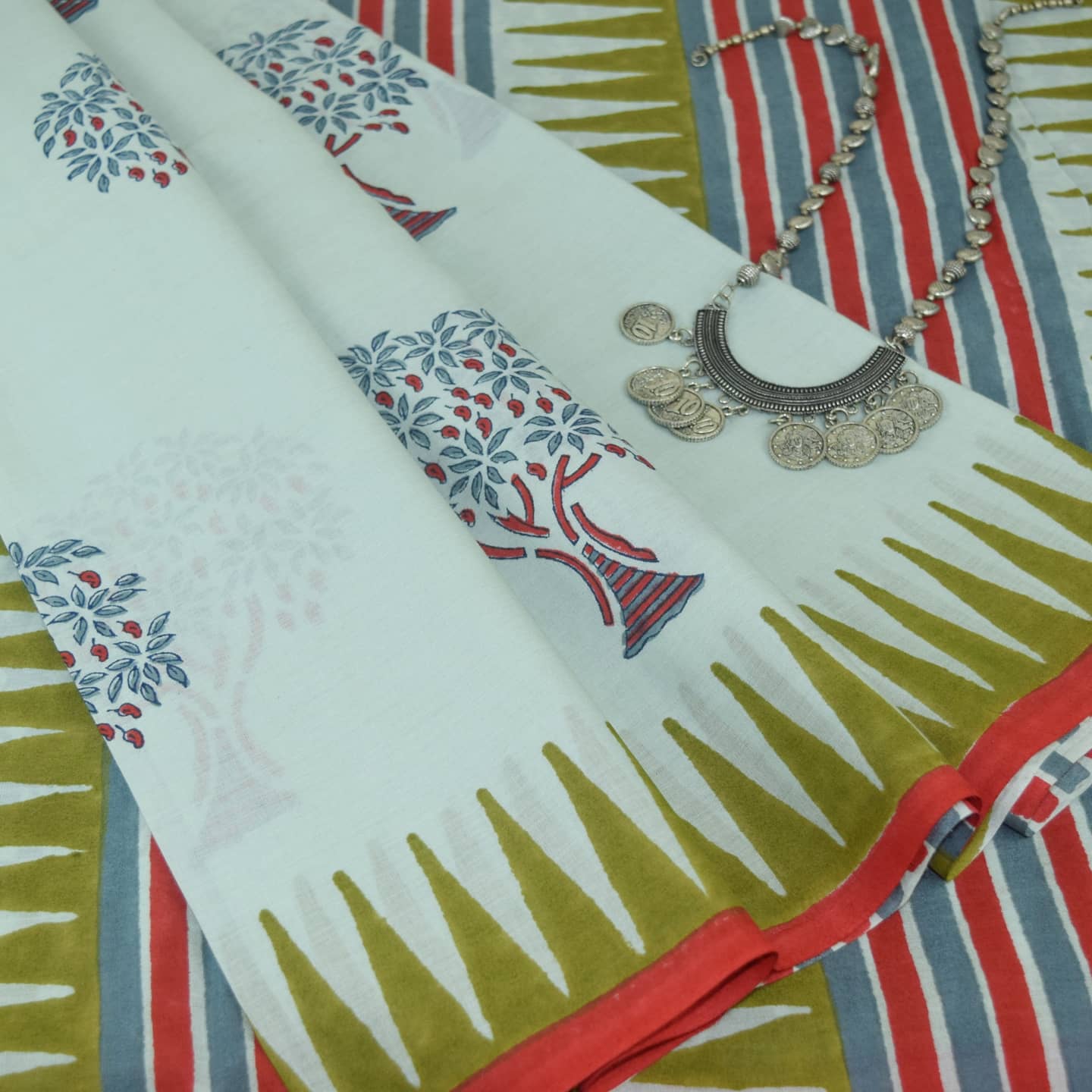 Oceana Sanganeri Mango Tree Butta Karpāsa Saree