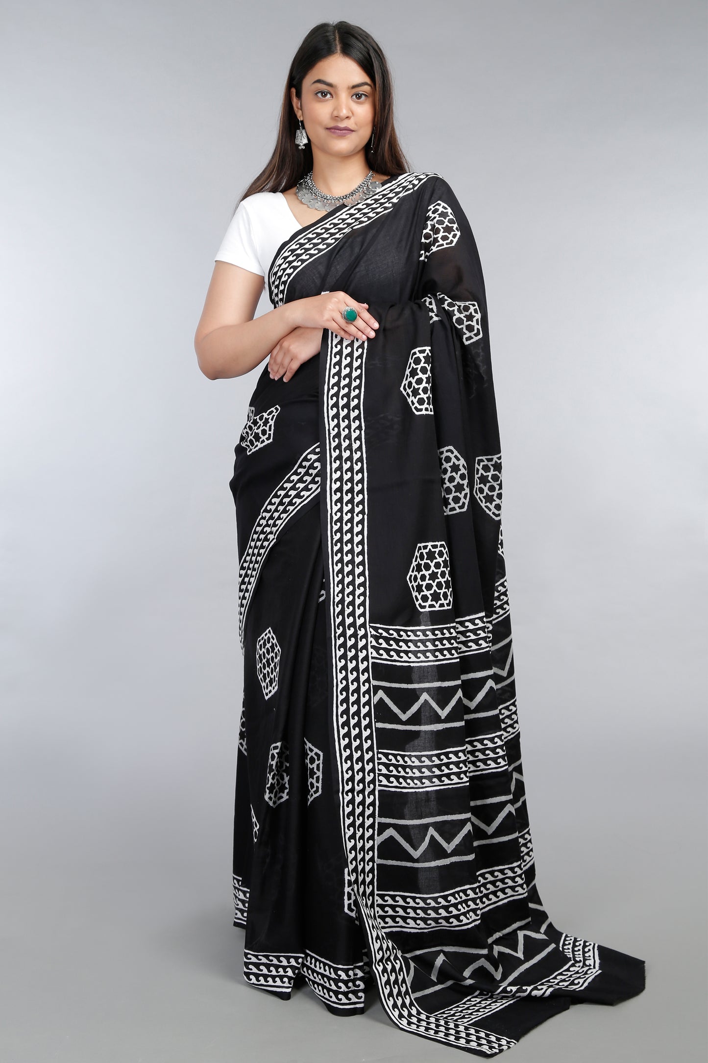 ‘Jade’ Black Mandala Chunna-Patri Mul Mul Karpāsa Saree