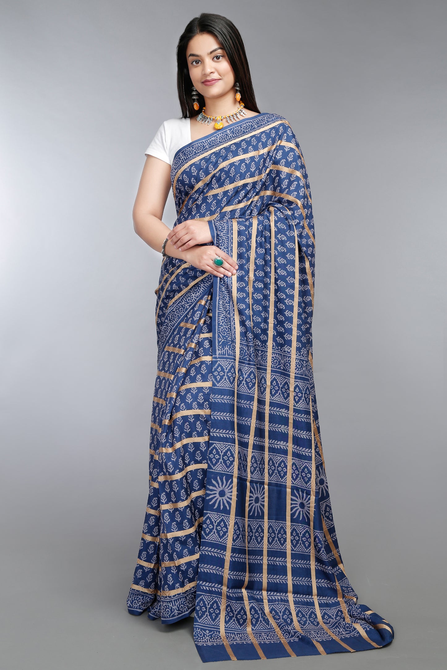 ‘Admiral Champagne’ Sanganeri Discharge Chanderi Silk Saree ( Kozāja )